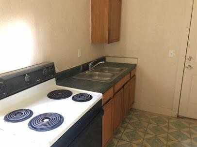 1104 W 24th St - Photo 2 of 14