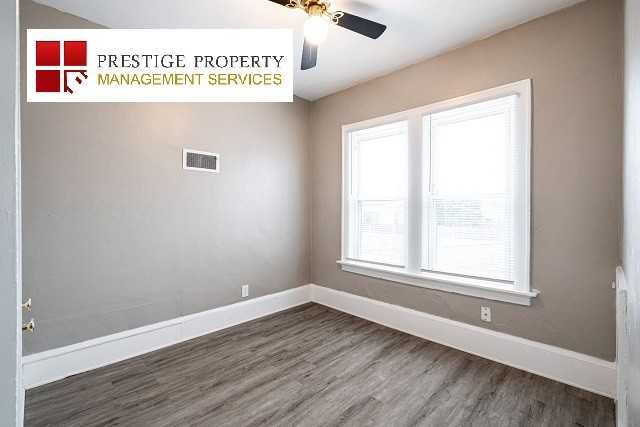 5832 W Walker St - Photo 5 of 10