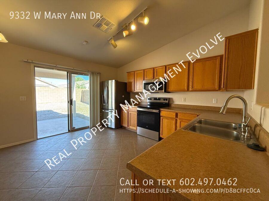 9332 W Mary Ann Dr - Photo 6 of 21