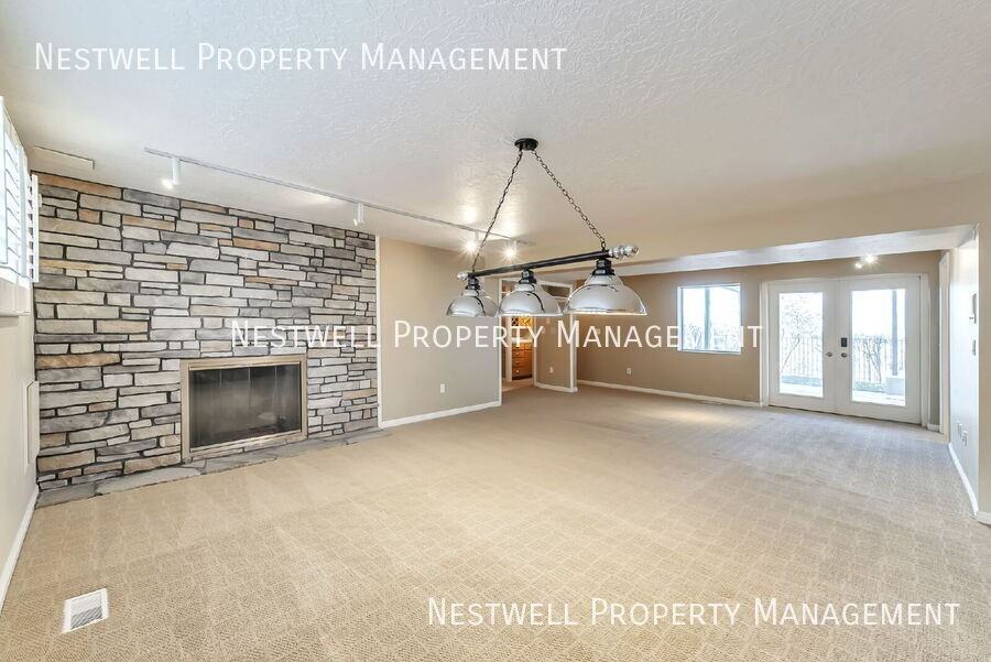 8784 S Hidden Oak Dr - Photo 4 of 38