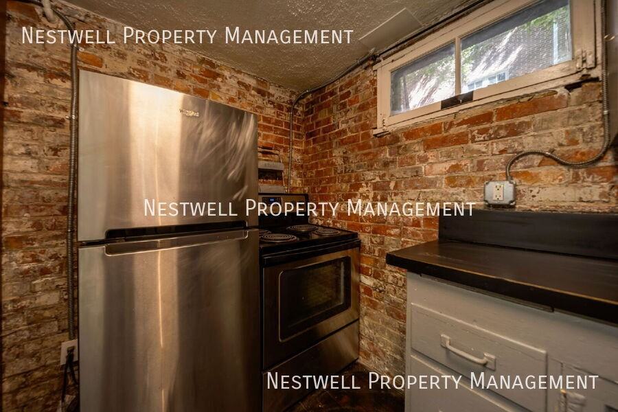 1001 E South Temple #6 - Photo 3 of 19