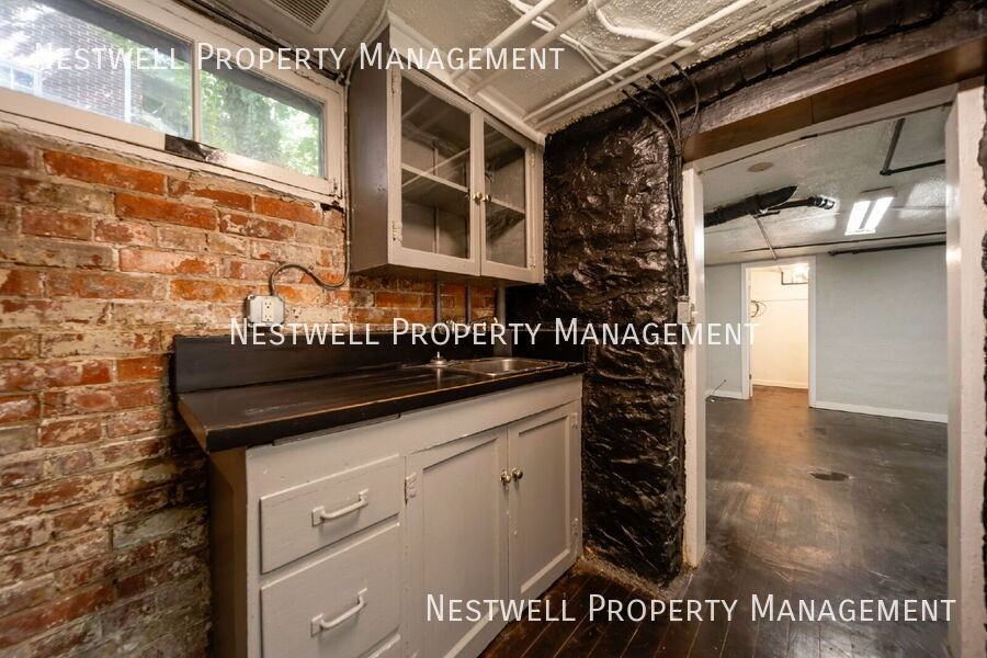 1001 E South Temple #6 - Photo 5 of 19