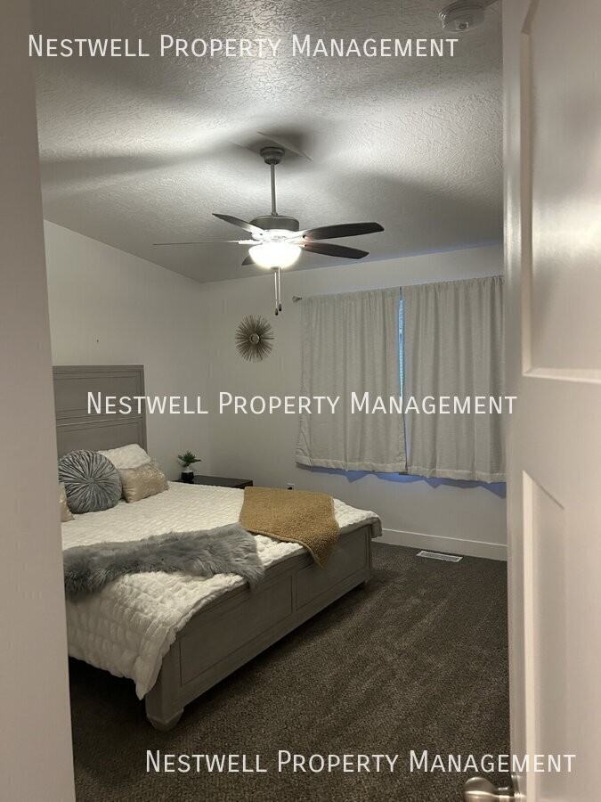 4492 S Parkbury Way - Photo 5 of 12