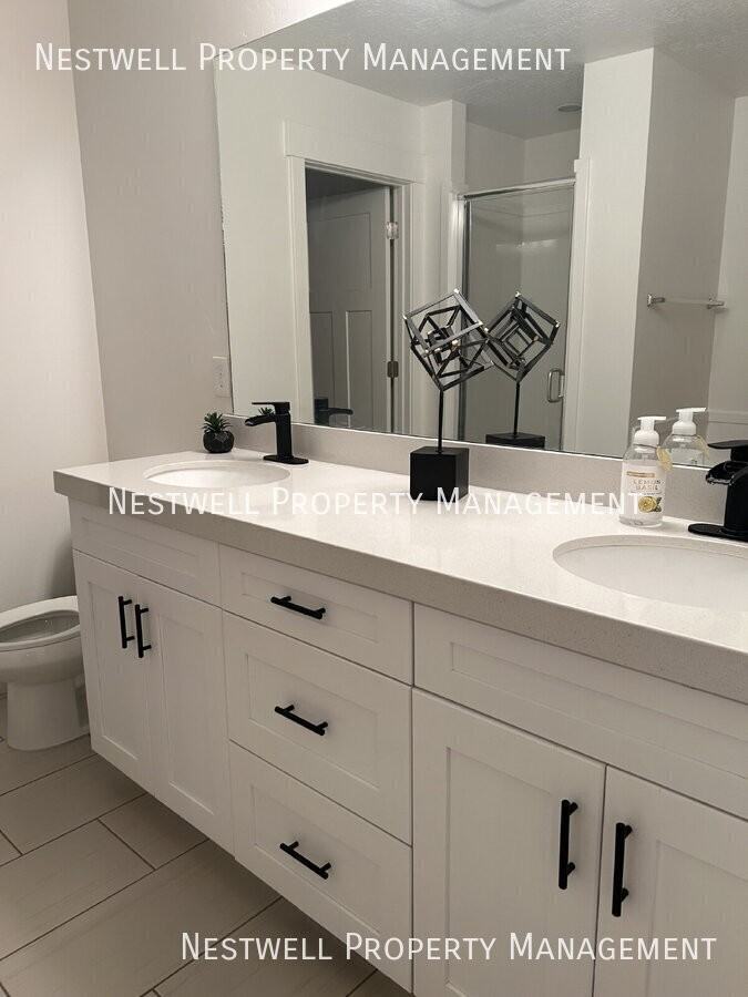 4492 S Parkbury Way - Photo 6 of 12