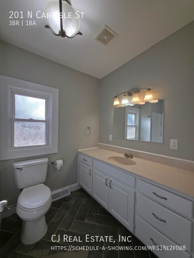 201 N Carlisle St - Photo 6 of 11