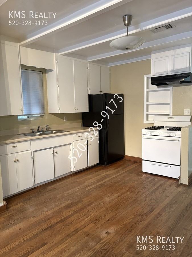 3235 N Flanwill Blvd - Photo 3 of 14