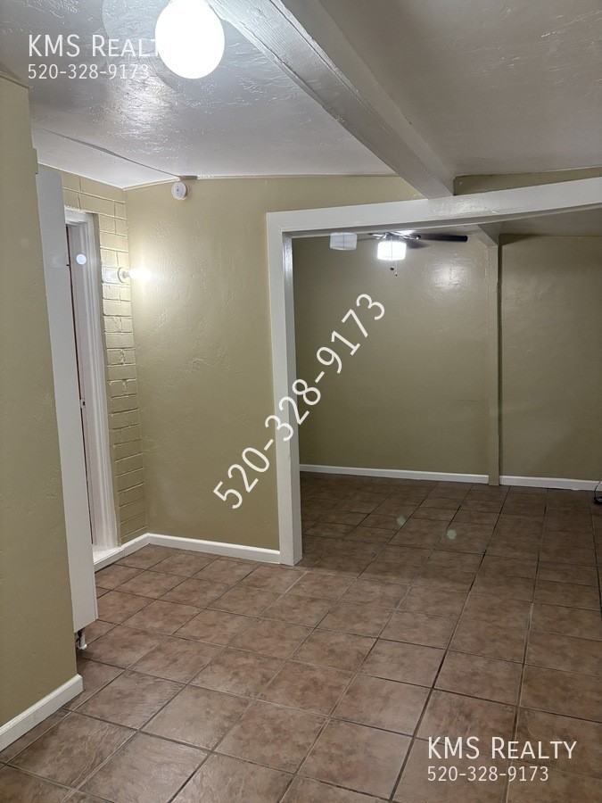 3235 N Flanwill Blvd - Photo 4 of 14