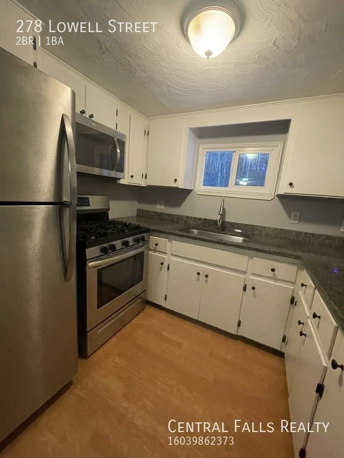 278 Lowell St - Photo 6 of 19