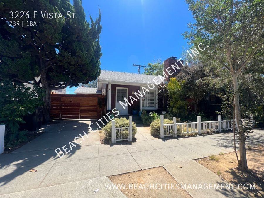 3226 E Vista St - Photo 2 of 39