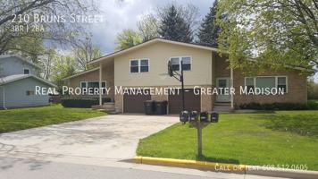 featured image of 210 Bruns St