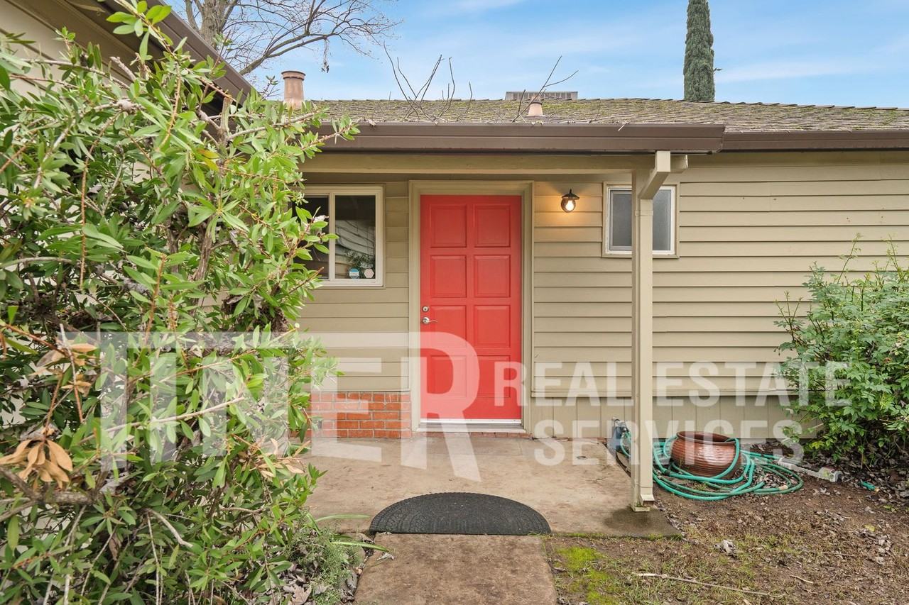 3960 Annabelle Ave - Photo 7 of 31