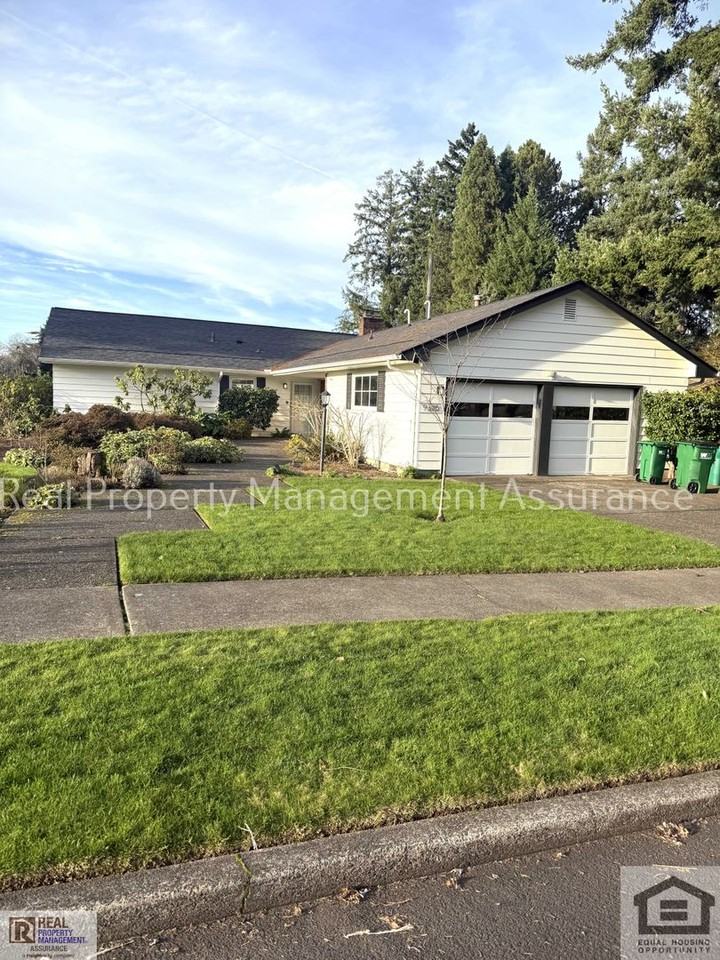 9325 Sw Royal Woodlands Dr - Photo 3 of 43