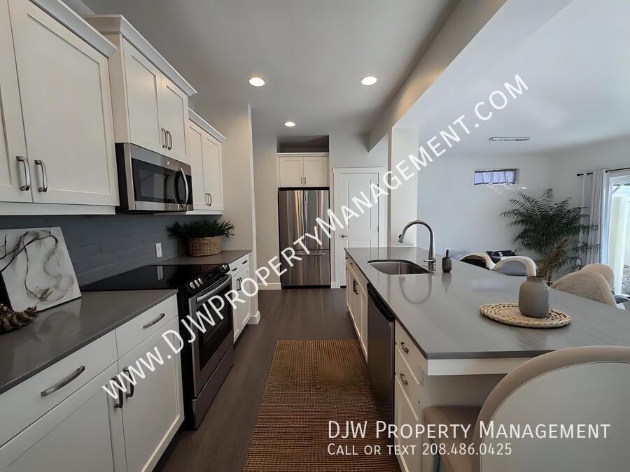 2351 E Danzee Dr - Photo 3 of 16