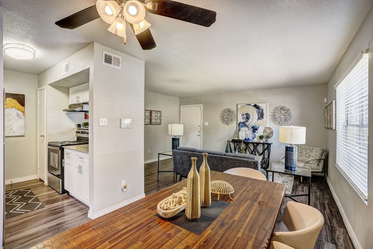 Summit at Champions - Photo 6 of 36