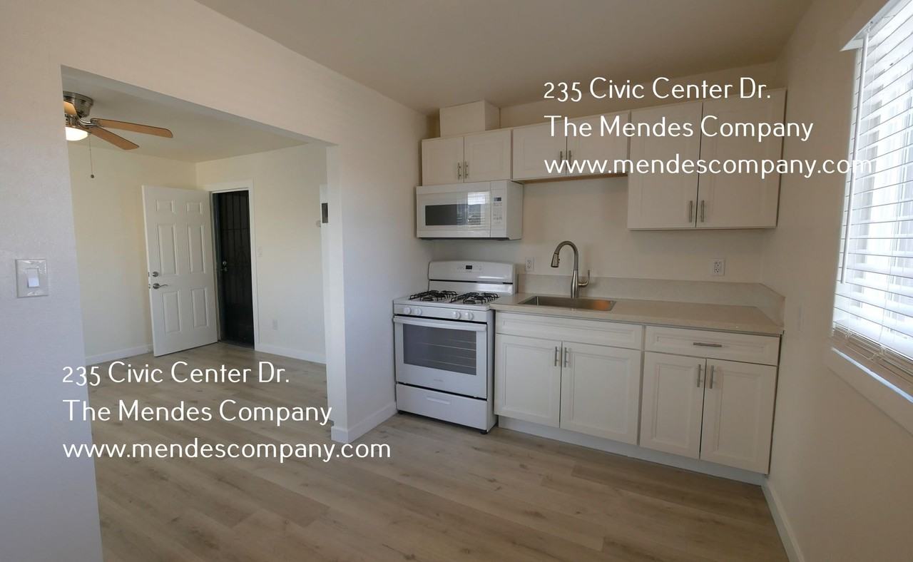 235 Civic Center Dr #8 - Photo 4 of 11