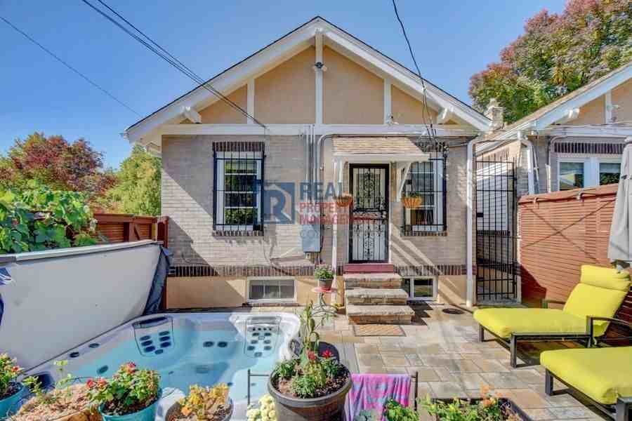 594 S Ogden St - Photo 2 of 47