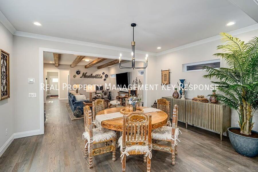 2307A Burns St - Photo 5 of 27