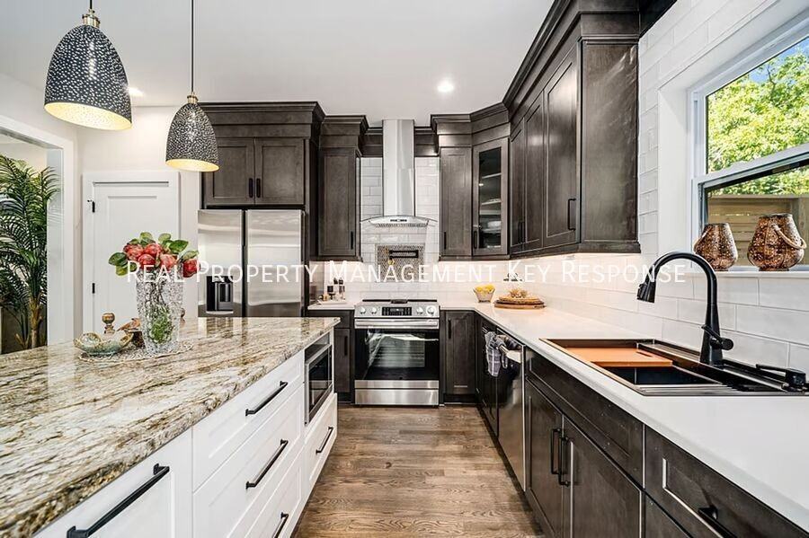 2307A Burns St - Photo 7 of 27