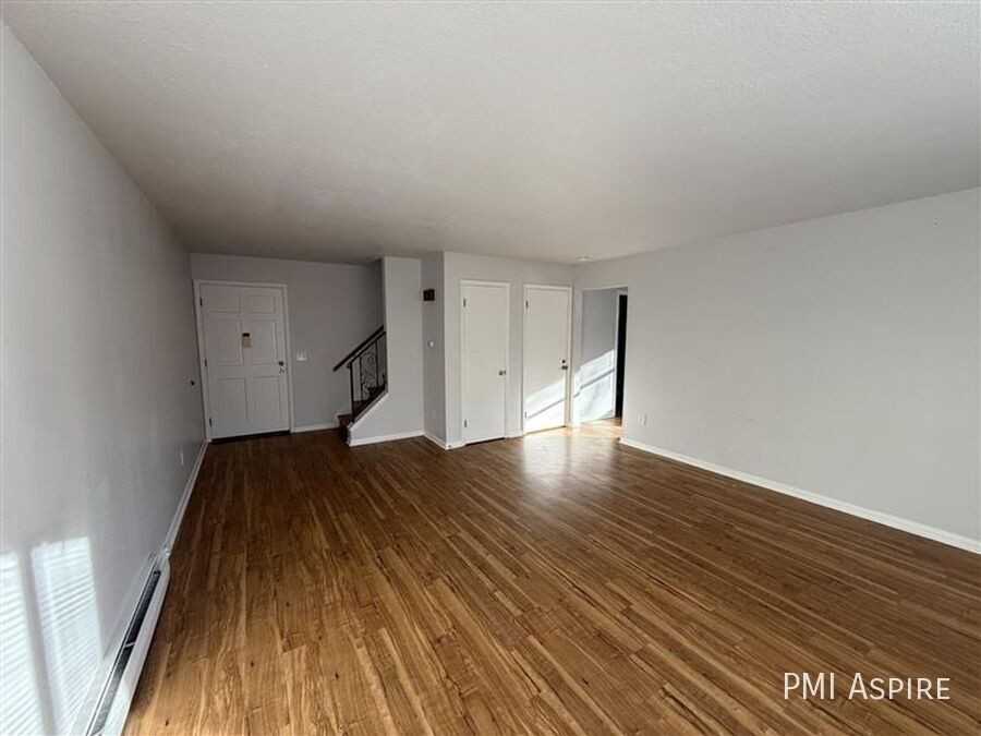 1410 E 16th St #1428 - Photo 4 of 16