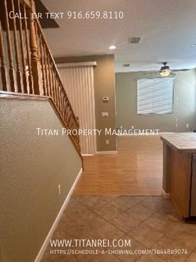 421 Phoenix Cir - Photo 4 of 12