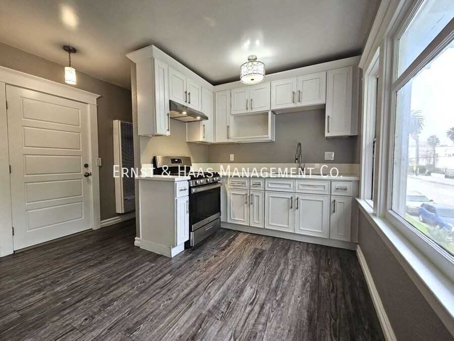 755 Elm Ave - Photo 7 of 13