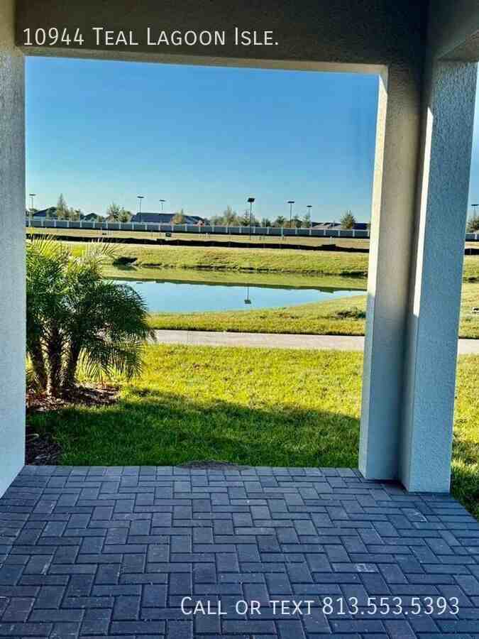 10944 Teal Lagoon Isle - Photo 2 of 34