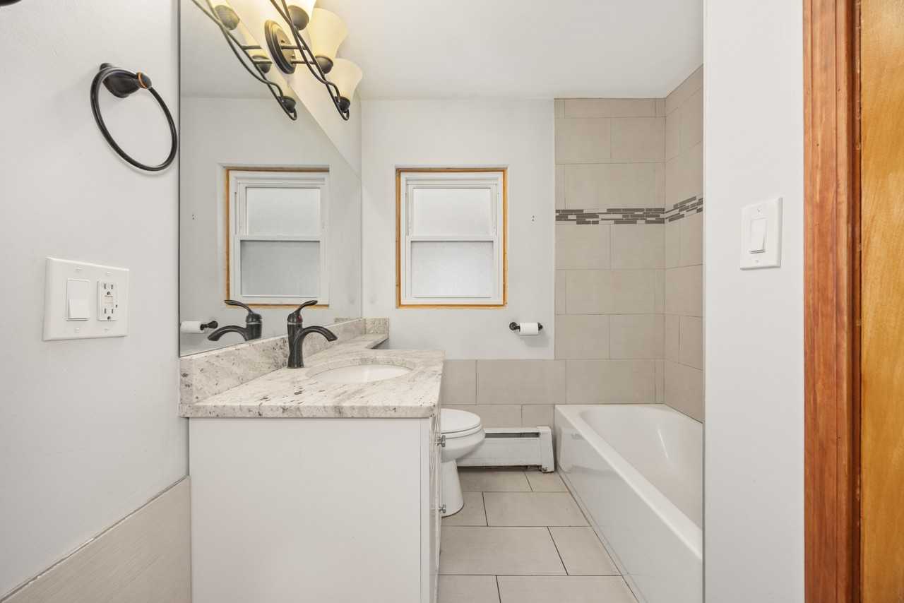 5748 W Montrose Ave #1 - Photo 7 of 15