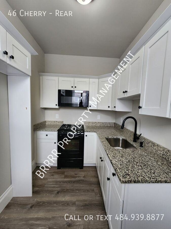 46 Cherry St #REAR - Photo 3 of 28