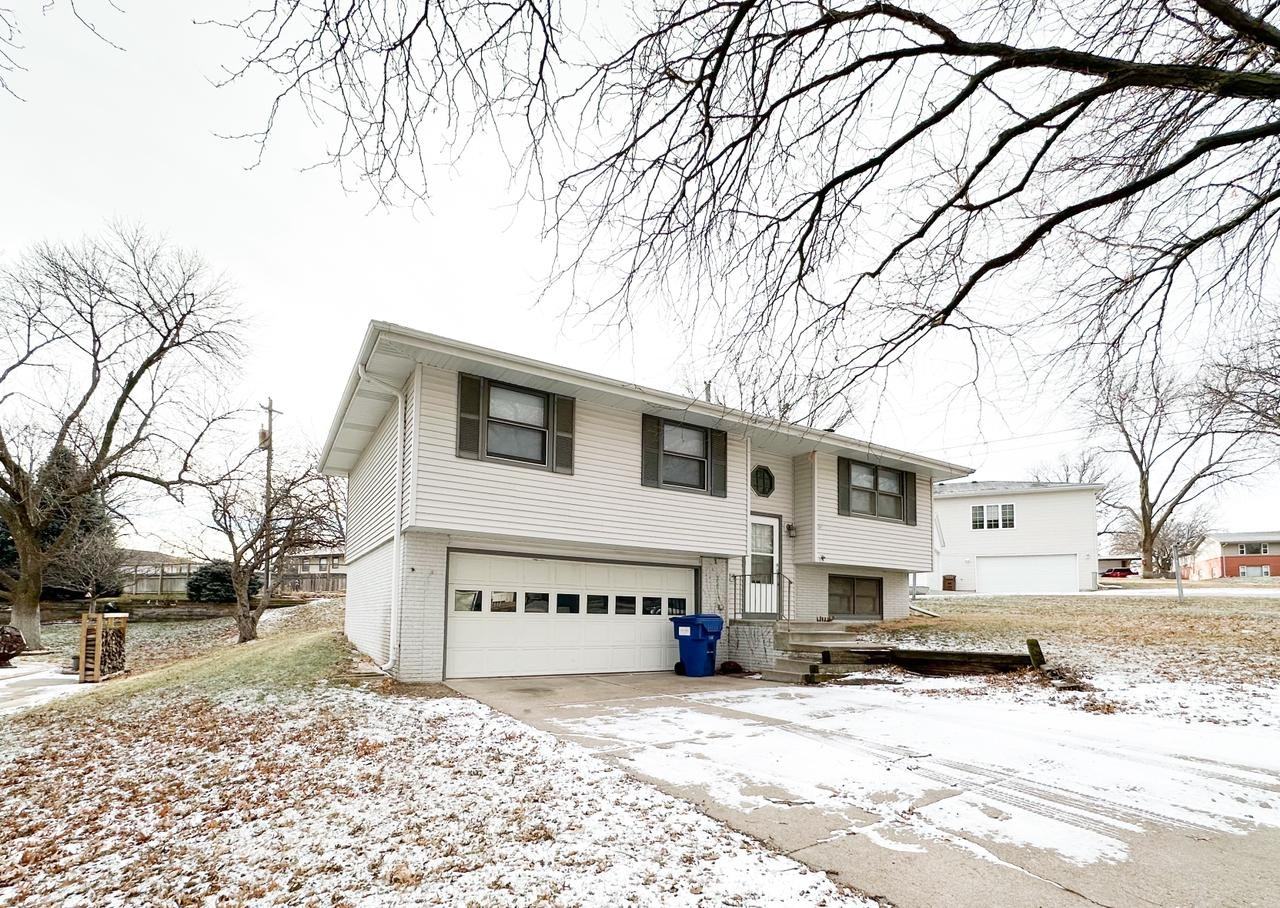 3930 Belridge Dr - Photo 2 of 29