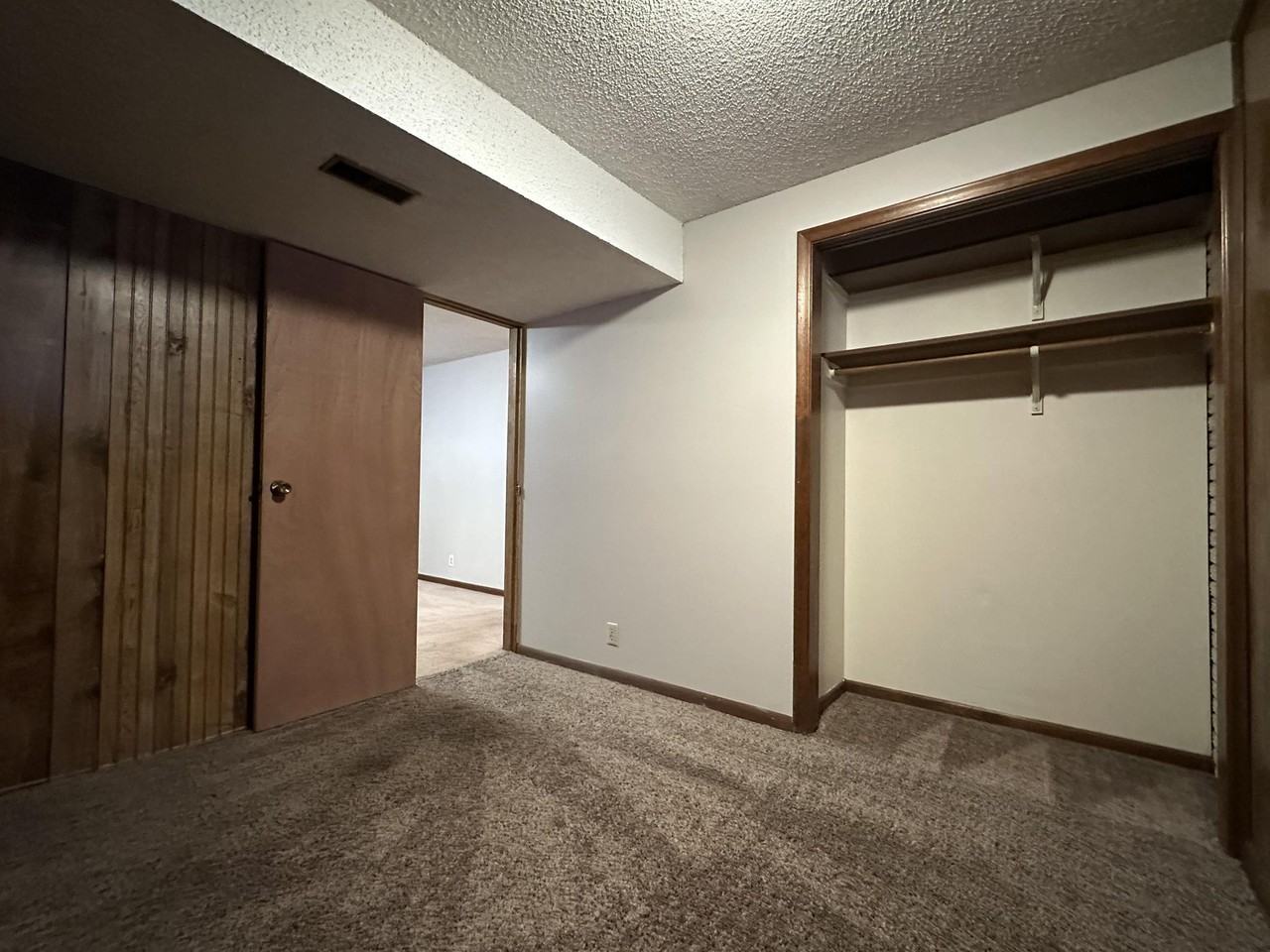 3930 Belridge Dr - Photo 6 of 29