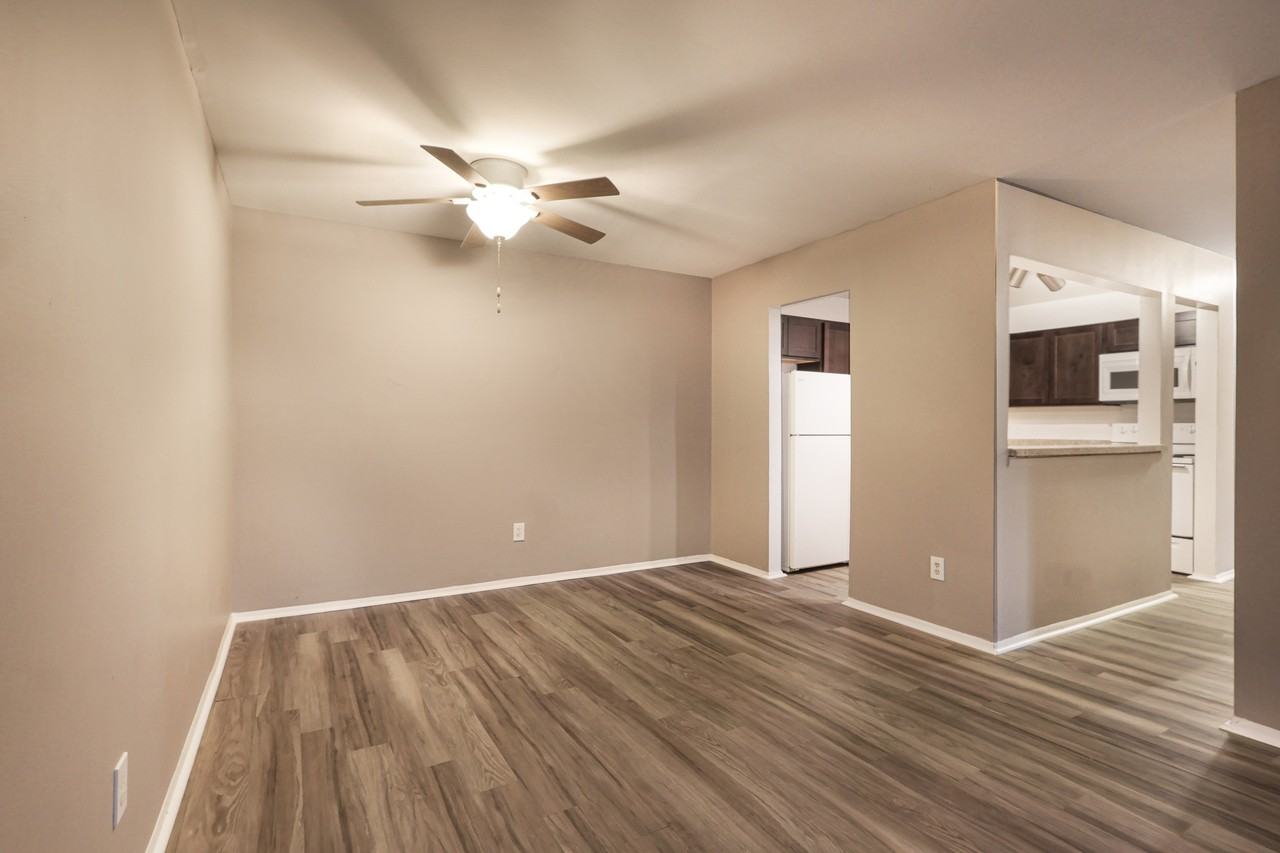 Waterford Square - Photo 4 of 29