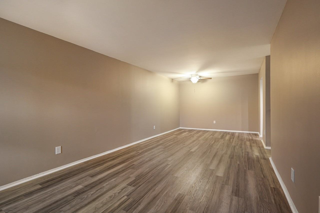 Waterford Square - Photo 5 of 29