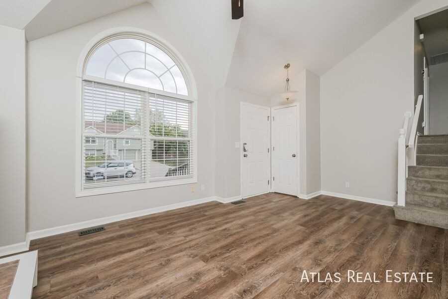 8608 Ne 111th St - Photo 3 of 28