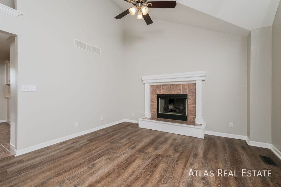 8608 Ne 111th St - Photo 4 of 28