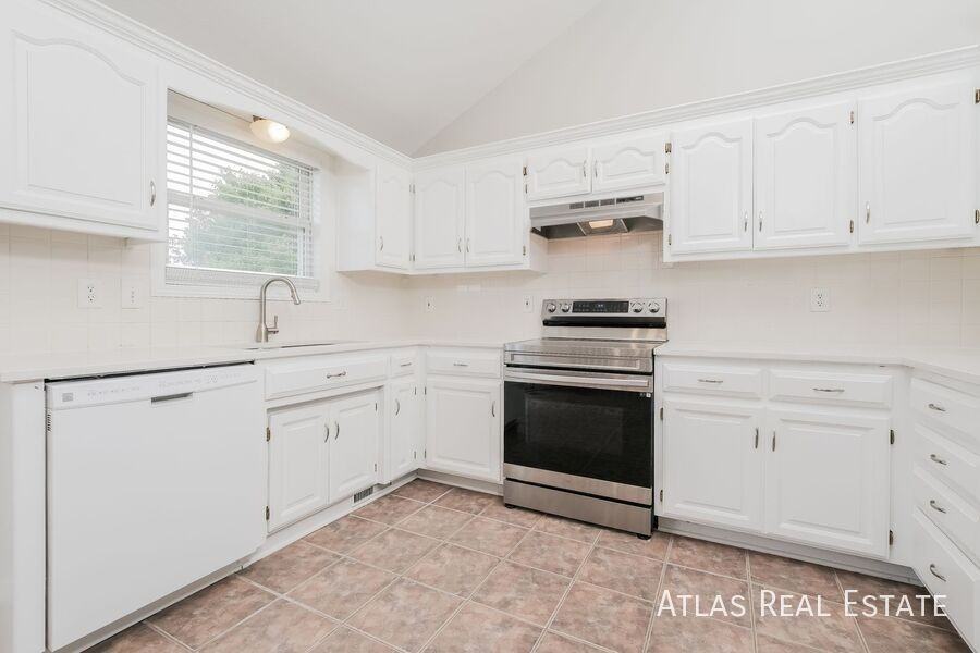 8608 Ne 111th St - Photo 6 of 28