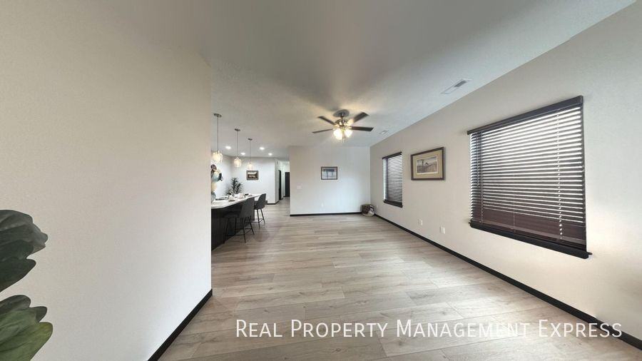 9450 W Dolores Dr - Photo 6 of 20