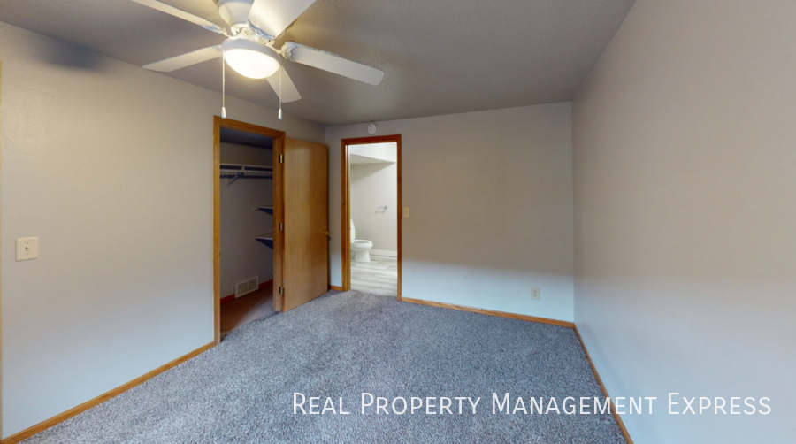 1013 S Sherman Ave #C - Photo 4 of 7