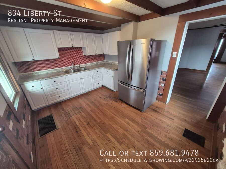 834 Liberty St - Photo 3 of 16