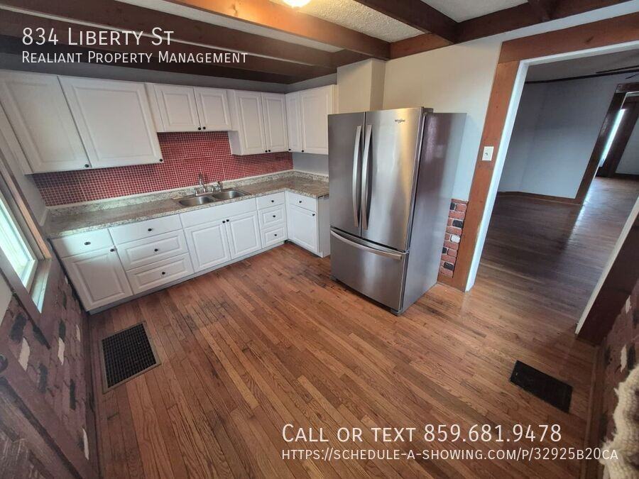 834 Liberty St - Photo 4 of 16