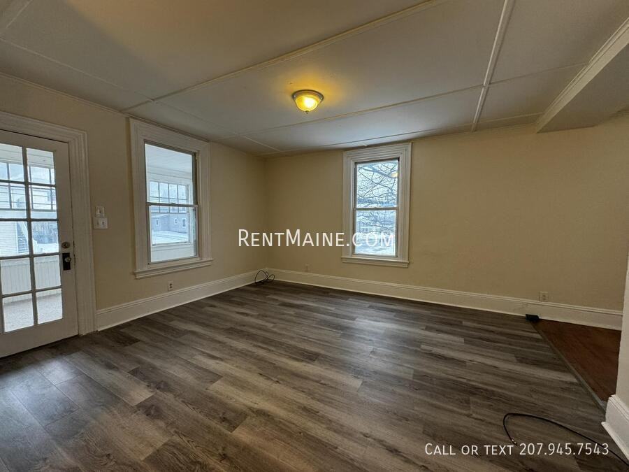 276 Main St #3 - Photo 5 of 11