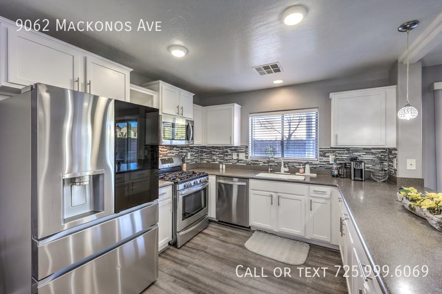 9062 Mackanos Ave - Photo 3 of 26