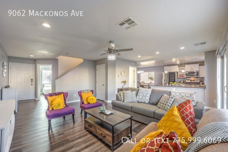 9062 Mackanos Ave - Photo 4 of 26