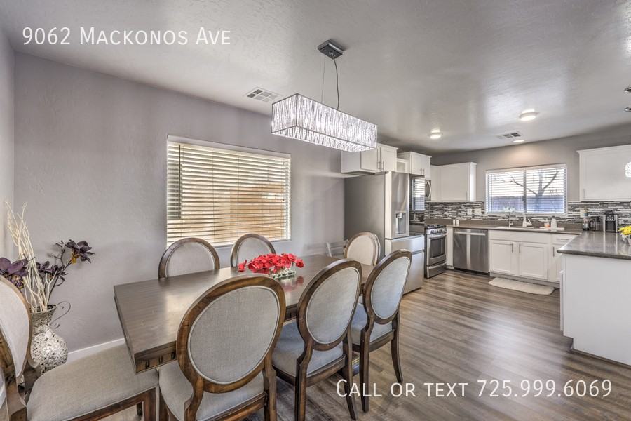 9062 Mackanos Ave - Photo 7 of 26