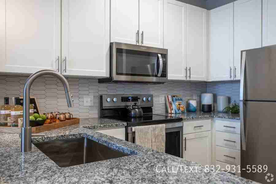 15500 Middlebrook Dr - Photo 3 of 20