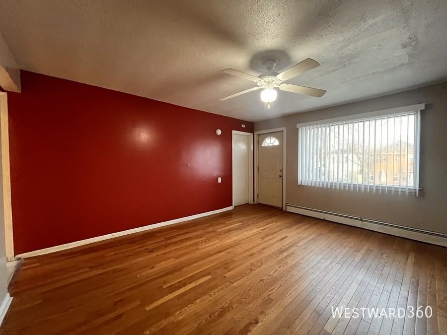 1622 N 40th Ave #2 - Photo 4 of 27