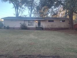 featured image of 665 Heather Ln