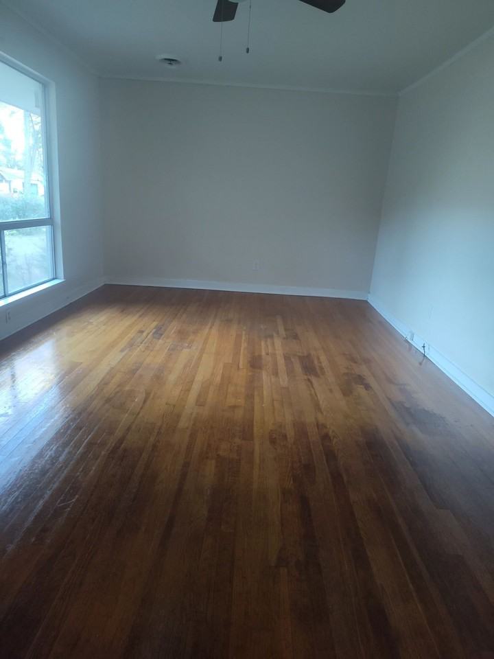 665 Heather Ln - Photo 2 of 14