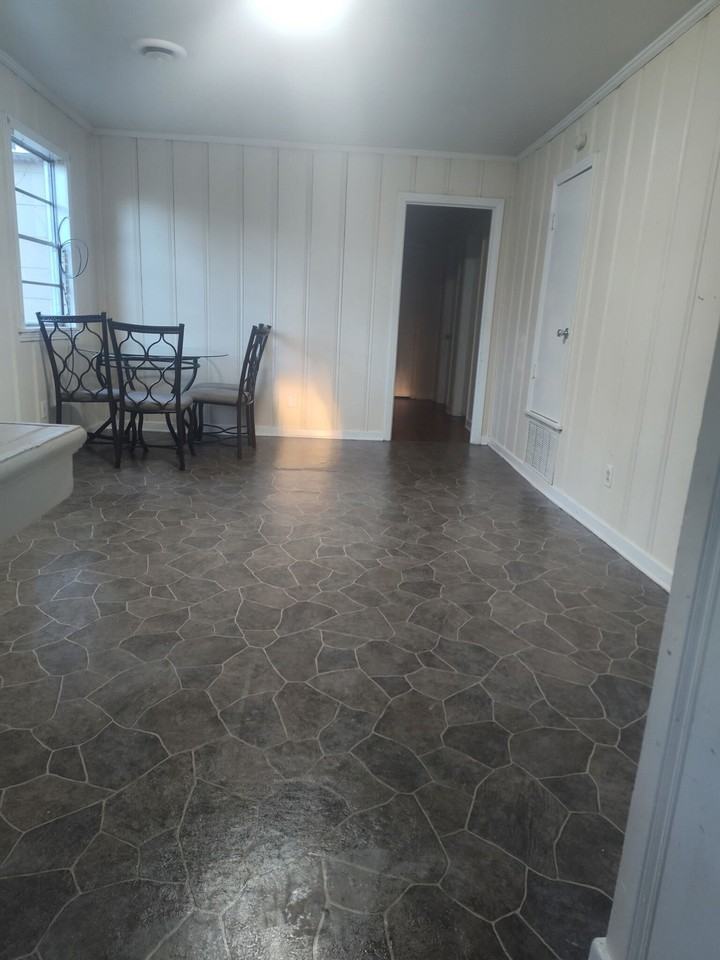 665 Heather Ln - Photo 5 of 14