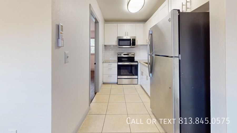 1405 S Lorenzo Ave #12 - Photo 5 of 11