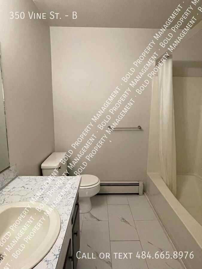 350 Vine St #B - Photo 6 of 10